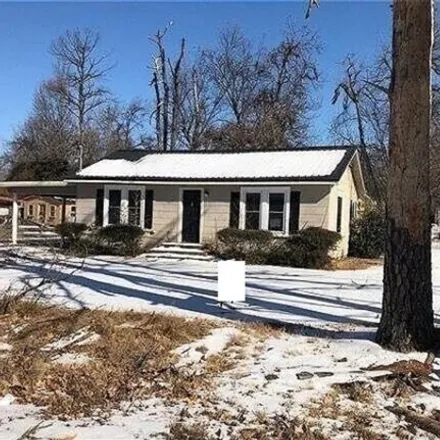 Buy this 2 bed house on 380 North Street in McGehee, AR 71654