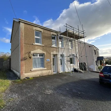 Rent this 3 bed house on Pontarddulais Road in Tycroes, SA18 3PA