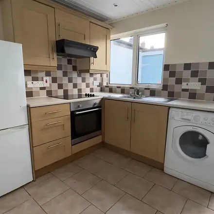 Rent this 2 bed apartment on Oakdene Drive in Belfast, BT4 1JX