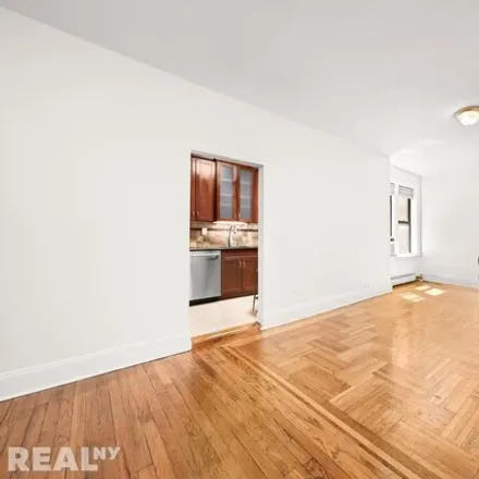 Buy this studio apartment on 24 Bennett Avenue in New York, NY 10033