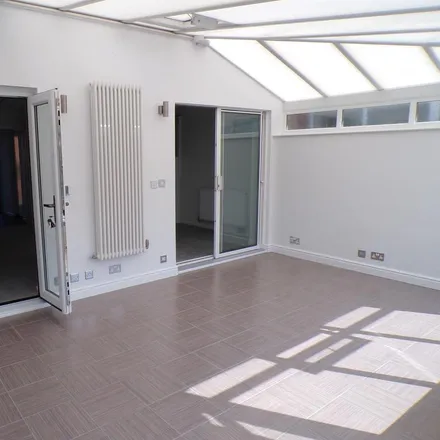 Image 5 - Wootton Close, Heath Hayes, WS11 7ZG, United Kingdom - Duplex for rent