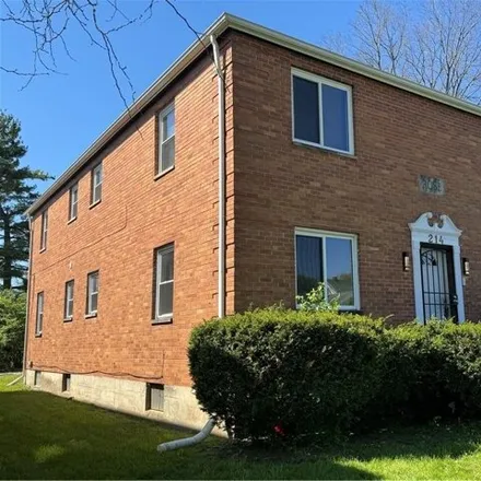 Buy this 4 bed house on 244 Basswood Avenue in North Riverdale, Dayton