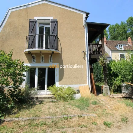 Rent this 3 bed apartment on 2 Chemin de la Chapelle in 78470 Saint-Rémy-lès-Chevreuse, France