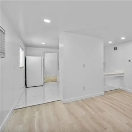 Image 1 - 2246 Duane Street, Los Angeles, CA 90039, USA - House for rent