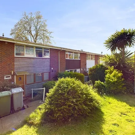 Rent this 3 bed townhouse on Finch Way in Brundall, NR13 5NB