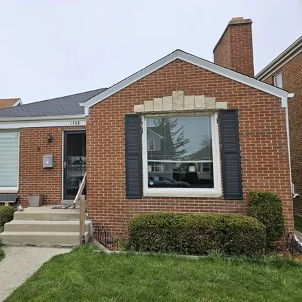 Buy this 2 bed house on 1370 Walton Avenue in Racine, WI 53402