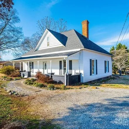 Buy this 3 bed house on 3224 West Calvin Street in Claremont, Catawba County