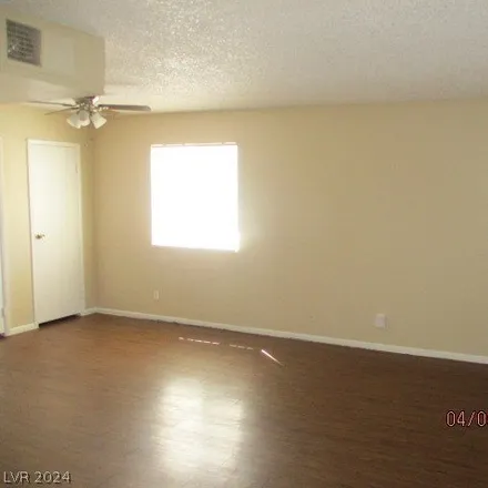 Image 4 - 5488 Del Gado Drive, Spring Valley, NV 89103, USA - Apartment for rent