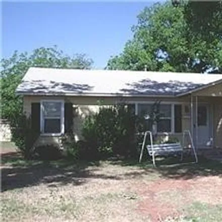 Rent this 2 bed house on 910 Westmoreland Street in Abilene, TX 79603