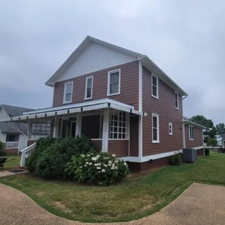 Buy this 3 bed house on 128 West St in Louisa, Virginia