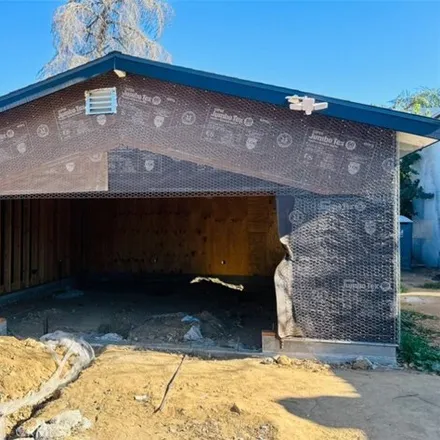 Buy this 4 bed house on 659 North Chester Avenue in Seguro, Kern County