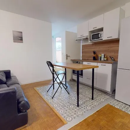 Rent this 1 bed room on 5 Rue Alphonse Laveran