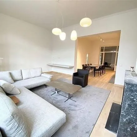 Rent this 3 bed apartment on Théâtre des Martyrs in Place des Martyrs - Martelaarsplein, 1000 Brussels