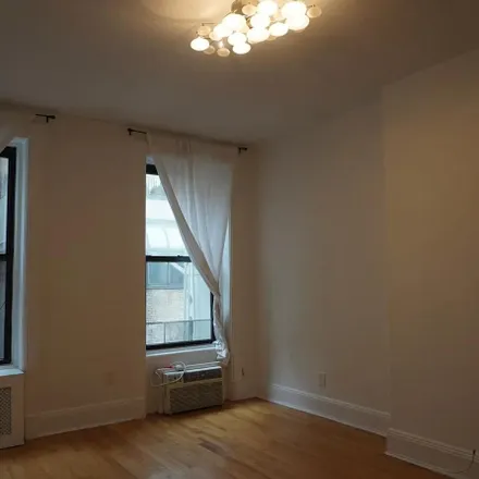 Rent this 1 bed house on 22 East 81st Street in New York, NY 10028