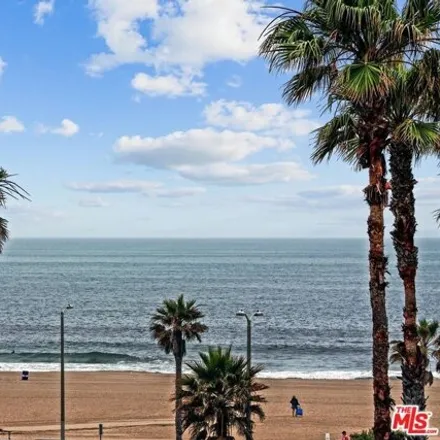 Rent this 1 bed condo on Neilson Way in Santa Monica, CA 90291