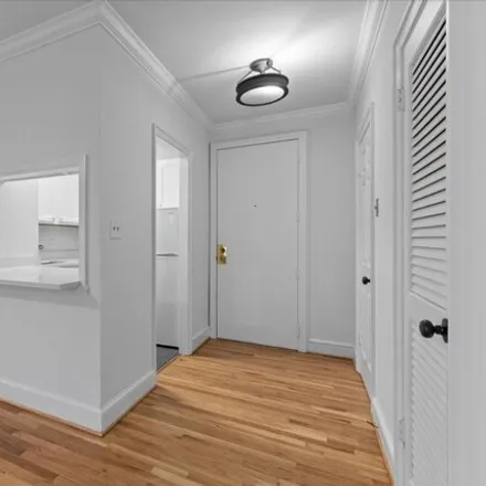 Image 6 - 1735 New Hampshire Avenue Northwest, Washington, DC 20440, USA - Condo for sale