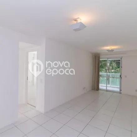 Buy this 3 bed apartment on Rua Pinheiro Guimarães 62 in Botafogo, Rio de Janeiro - RJ