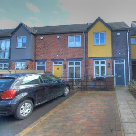 Buy this 2 bed townhouse on Victoria Road in Nottingham, NG5 2AR