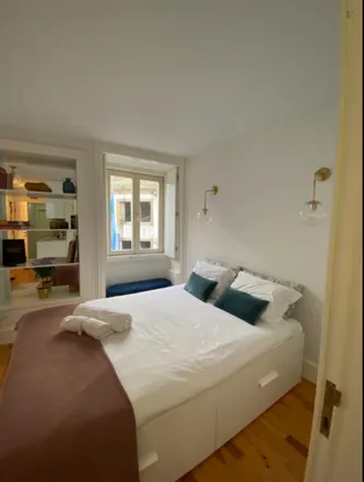 Rent this studio apartment on Manuel Sapateiro in Rua de Cimo de Vila, 4000-169 Porto