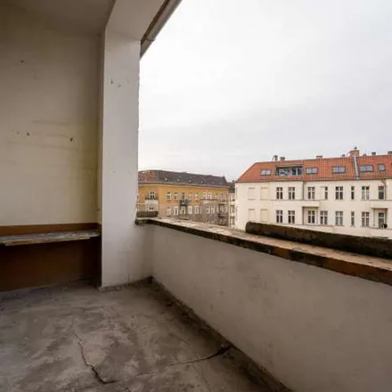 Rent this 4 bed apartment on Heidi‘s Steinlädchen in Boxhagener Straße 56, 10245 Berlin