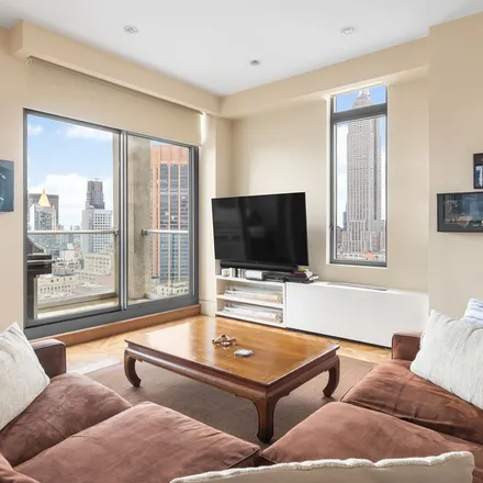 Rent this 4 bed apartment on The Aurora in 554 3rd Avenue, New York