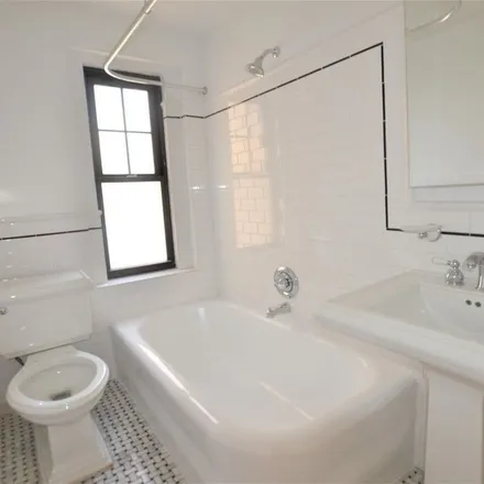 Image 3 - 92 Charles Street, New York, NY 10014, USA - Apartment for rent