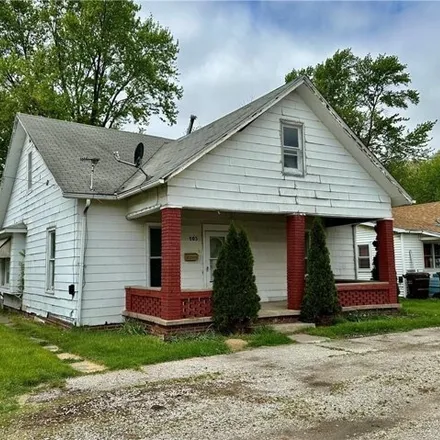 Buy this 2 bed house on 901 Broom Street in Paris, IL 61944