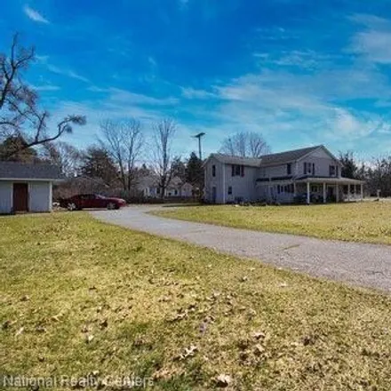 Image 5 - 1316 Wakito Street, Wolverine Lake, Commerce Charter Township, MI 48390, USA - House for sale