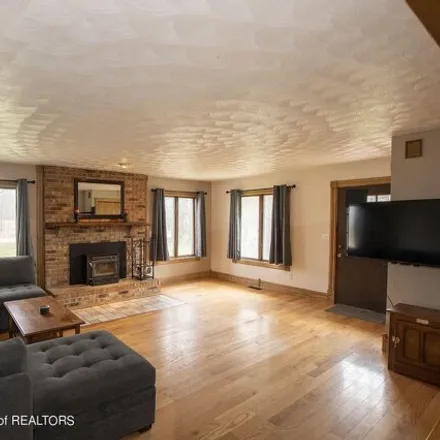 Image 4 - 5784 South Forest Hill Road, Riley Township, Bengal Township, MI 48879, USA - House for sale