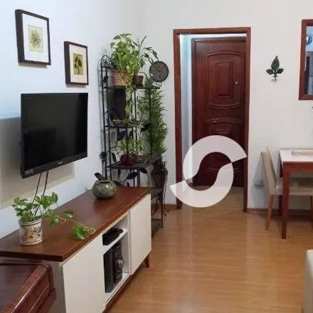 Buy this 2 bed apartment on Rua Álvares de Azevedo 256 in Icaraí, Niterói - RJ