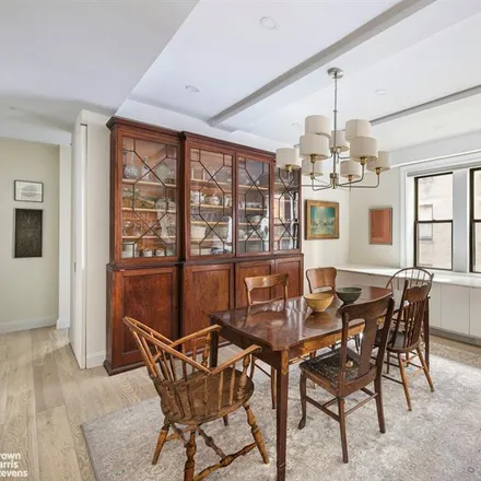 Image 2 - 17 WEST 71ST STREET 3C in New York - Apartment for sale