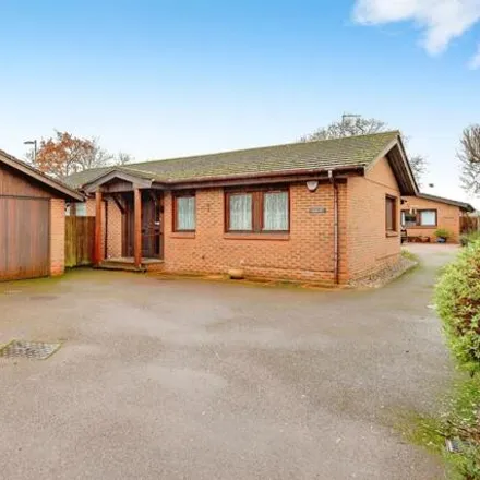 Buy this 3 bed house on North Station Approach in South Nutfield, RH1 4JF