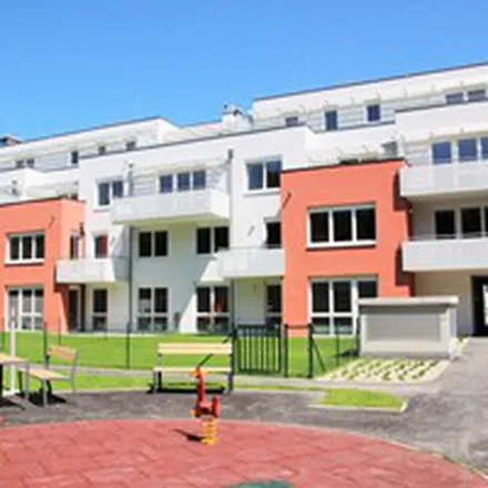 Rent this 3 bed apartment on Kirchenplatz 8-9 in 2301 Groß-Enzersdorf, Austria