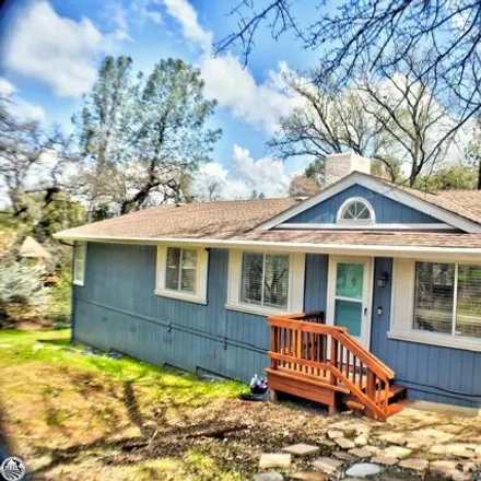 Buy this studio apartment on 19066 Digger Pine Street in Groveland, Tuolumne County