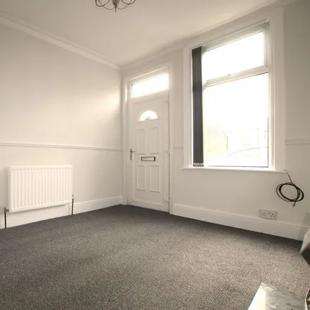 Image 5 - Haden Street, Sheffield, S6 4LB, United Kingdom - Townhouse for rent
