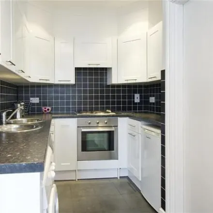 Image 5 - David Game House, 47-69 Notting Hill Gate, London, W11 3JS, United Kingdom - Apartment for sale
