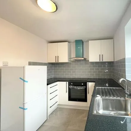 Image 3 - Greenslade Road, London, IG11 9XE, United Kingdom - Apartment for rent