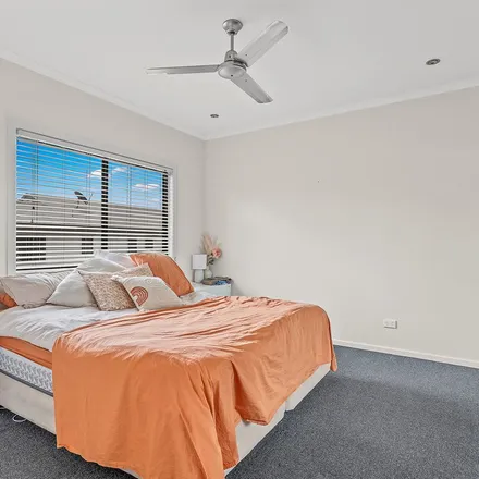 Rent this 3 bed townhouse on unnamed road in Cannonvale QLD, Australia