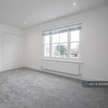 Image 8 - Tiltwood, Hogshill Lane, Cobham, KT11 2AQ, United Kingdom - Duplex for rent