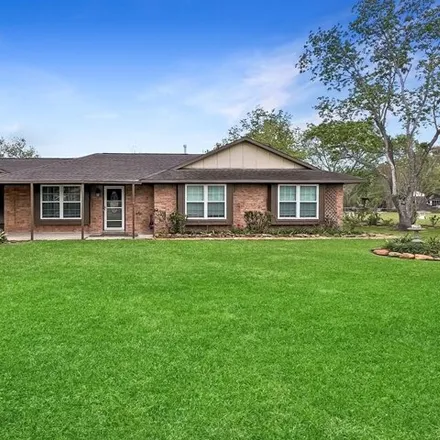 Rent this 3 bed house on 164 Estate Drive in Friendswood, TX 77546