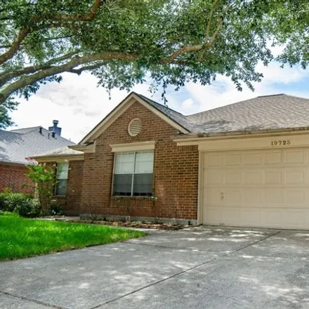 Rent this 3 bed house on 19723 Glenfinch Ln in Spring, Texas