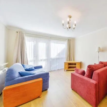 Buy this 1 bed apartment on 18 The Paddock in Hatfield, AL10 0ED