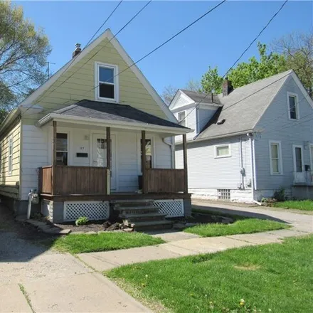 Buy this 2 bed house on 369 West 31st Street in Lorain, OH 44055