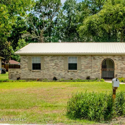 Buy this 3 bed house on 2001 Graveline Road in Gautier, MS 39553