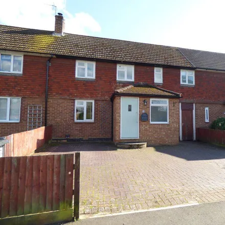 Rent this 2 bed townhouse on Oakenwood in Little Bookham, KT23 3DB
