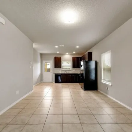 Image 3 - 7425 Summer Blossom Ct, Converse, Texas, 78109 - House for sale
