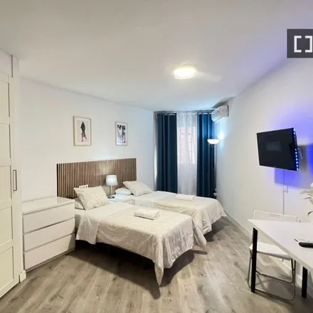 Rent this studio apartment on Madrid in Calle de Alberto Aguilera, 22