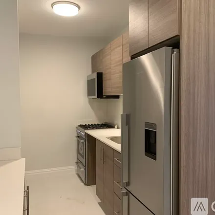 Rent this 1 bed apartment on 400 E 58th St