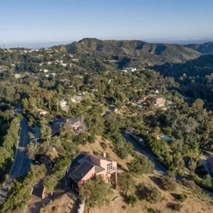 Image 9 - 3025 Benedict Canyon Drive, Beverly Hills, CA 90210, USA - House for sale