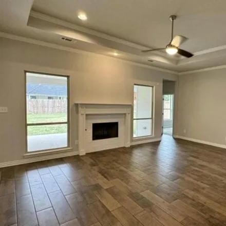 Image 3 - 6547 Washington Boulevard, Groves, TX 77619, USA - House for sale